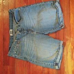 Levi Strauss & Co. Signature Bermuda Length Jean Shorts Sz 12